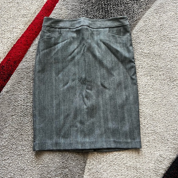 Assorted Career Core Blazer, Skirt And Cropped Pants Bundle - Picture 9 of 12